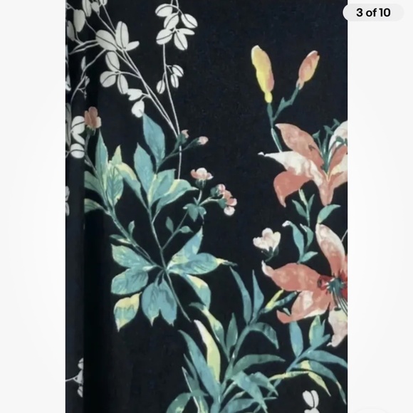 Fourteenth Place Flutter Smock Black Floral Top Size Small NEW - Picture 5 of 10
